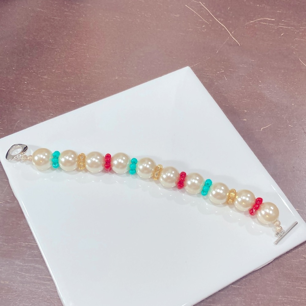 Handmade Pearl Bracelet with Heart Toggle clasp.